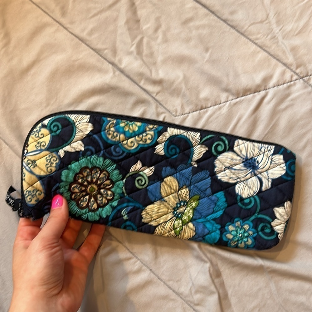 Vera Bradley Blue Floral Print Shoulder Bag Pattern with Matching Pencil Case - Picture 10 of 12